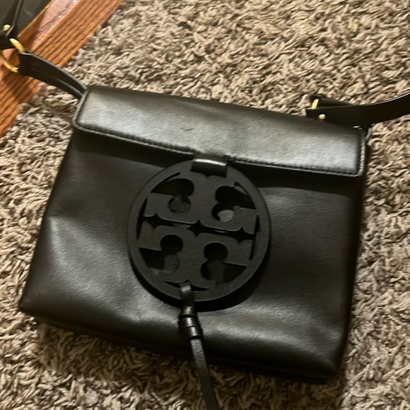 Tory Burch Crossbody 😍 - Picture 1 of 7